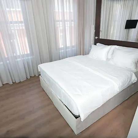 Szálloda Ferman Pera 3*