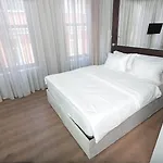 Szálloda Ferman Pera 3*