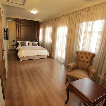 Ferman Pera Hotel