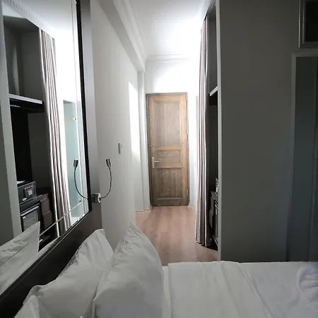 Ferman Pera Istanbul