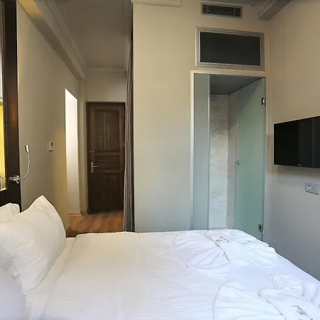 Ferman Pera Istanbul