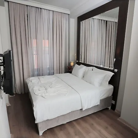 Ferman Pera Hotel 3*