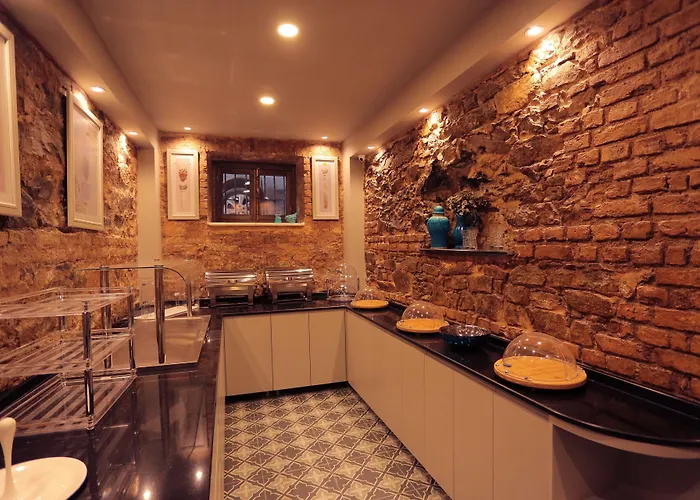 Hotel Ferman Pera 3*