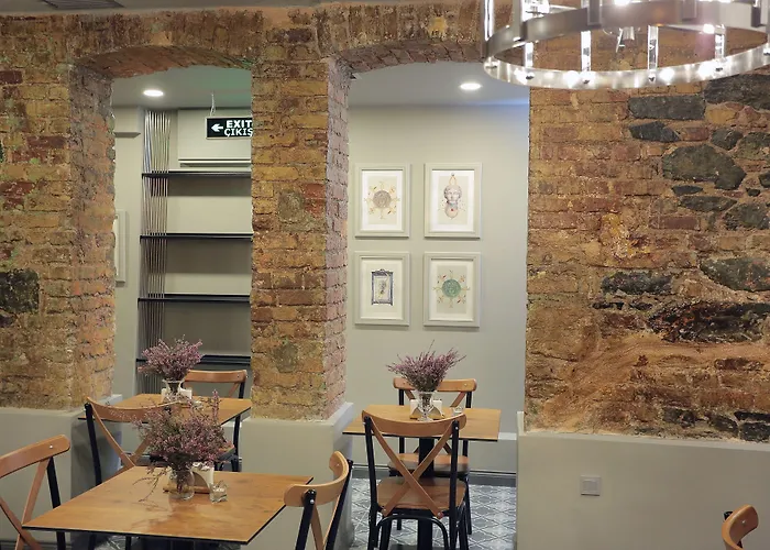 Ferman Pera Szálloda 3*