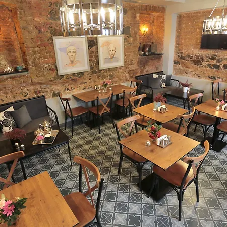 מלון Ferman Pera 3*